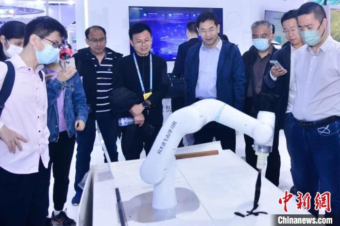 探馆数字中国建设成果展：数字赋能美好未来